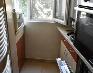 Apartament 4 camere, decomandat, 65 mp,etaj intermediar, zona Big, Manastur