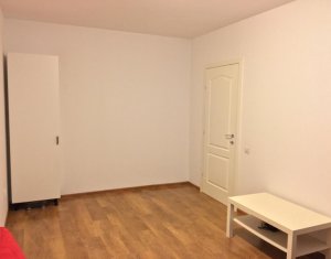 Vanzare apartament 3 camere, 60 mp gradina, in Floresti, zona Sub Cetate