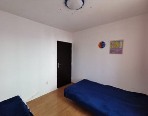 Apartament 3 camere, semidecomandat, suprafata utila 45 mp, Manastur 