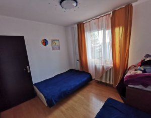 Apartament 3 camere, semidecomandat, suprafata utila 45 mp, Manastur 