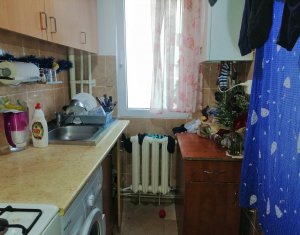 Apartament 3 camere, semidecomandat, suprafata utila 45 mp, Manastur 