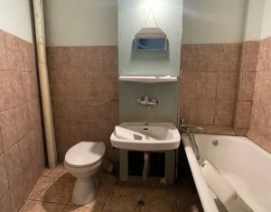 Garsoniera, etaj intermediar, 25 mp, zona Big, Manastur