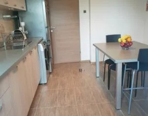 Sale apartment 2 rooms in Floresti