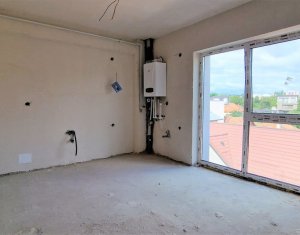 Apartament la etaj intermediar, Calea Baciului