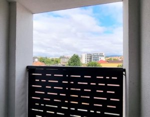 Apartament la etaj intermediar, Calea Baciului