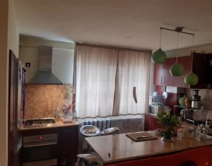 Vanzare apartament 3 camere, finisat si mobilat, Floresti 