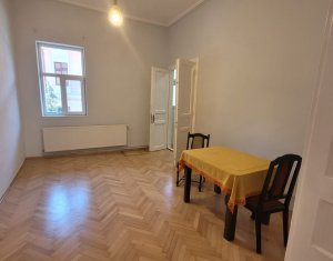 Vanzare apartament 3 camere in Cluj-napoca, zona Centru