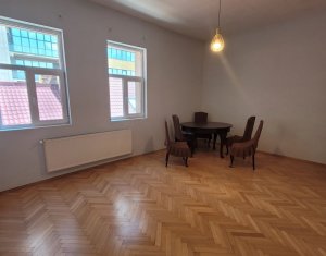 Appartement 3 chambres à vendre dans Cluj-napoca, zone Centru