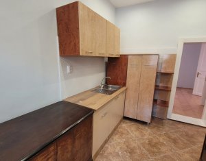 Appartement 3 chambres à vendre dans Cluj-napoca, zone Centru