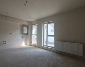 Vanzare apartament 3 camere in Floresti