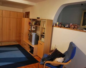Apartament cu o camera, la casa, 38 mp , zona strazii Garii