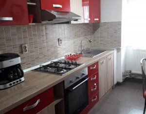 Apartament de vanzare cu 3 camere, decomandat, zona Kaufland Marasti