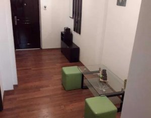 Apartament de vanzare cu 3 camere, decomandat, zona Kaufland Marasti