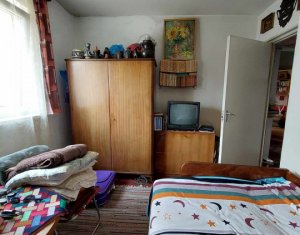 Apartament cu 2 camere, decomandat, etaj 1, Grigorescu, zona Coloane