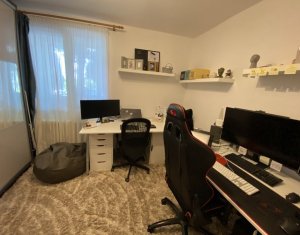 Appartement 4 chambres à vendre dans Cluj-napoca, zone Plopilor