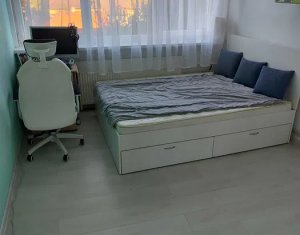 Vanzare apartament 3 camere finisat si mobilat, etaj intermediar, Grigorescu