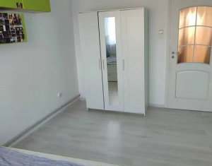 Vanzare apartament 3 camere finisat si mobilat, etaj intermediar, Grigorescu