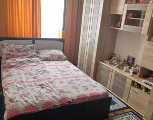 Sale apartment 3 rooms in Floresti