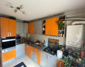 Vanzare apartament 3 camere, 76mp, Floresti, zona Cetatii