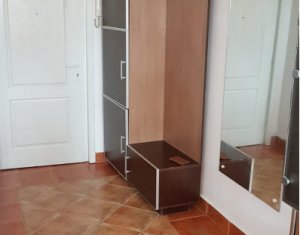 Apartament cu 2 camere, etaj 2, zona Centru