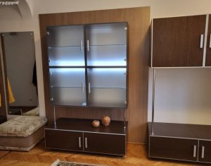 Apartament cu 2 camere, etaj 2, zona Centru