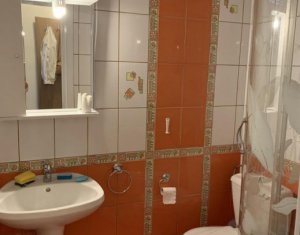 Apartament cu 2 camere, etaj 2, zona Centru