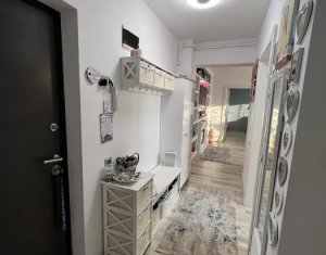 Apartament 3 camere decomandat Floresti, cu parcare 