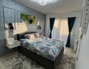 Apartament 3 camere decomandat Floresti, cu parcare 