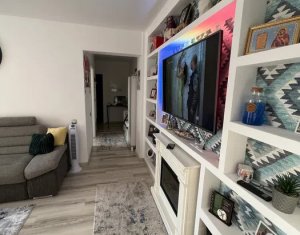 Apartament 3 camere decomandat Floresti, cu parcare 