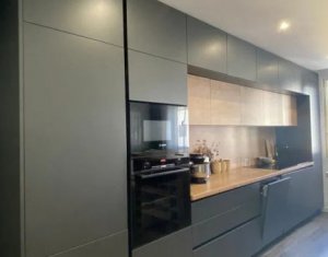 Apartament cu 3 camere + 2 parcari incluse