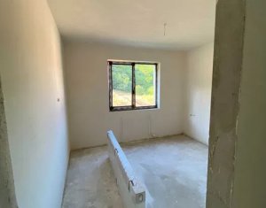 Vanzare apartament 3 camere in Floresti