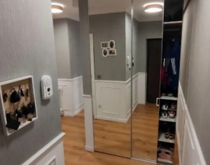 Vanzare apartament 3 camere in Floresti