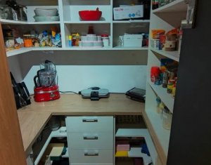 Apartament 3 camere zona BMW ultramobilat, garaj