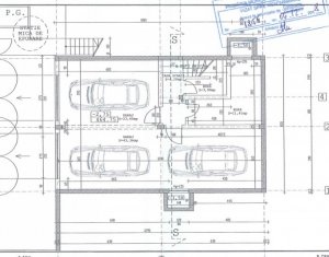 In cladire cu doar 2 apartamente, curte privata 63 mp, 2 garaje, boxa. 