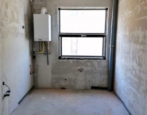 In cladire cu doar 2 apartamente, curte privata 63 mp, 2 garaje, boxa. 