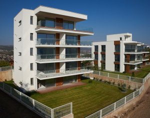 Penthouse de vanzare in Gruia, panorama deosebita, 4 camere, terasa, 98 mp