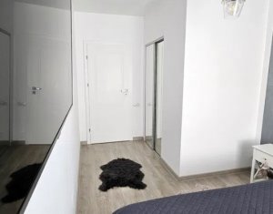Apartament 3 camere, situat in Floresti, zona Vivo