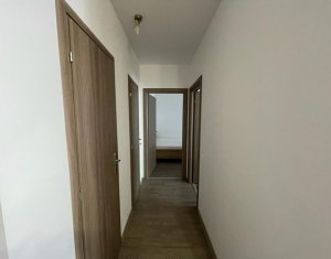 Apartament 3 camere, situat in Floresti, zona Vivo