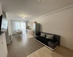 Apartament 3 camere, situat in Floresti, zona Vivo