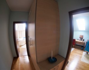 Appartement 4 chambres à vendre dans Cluj-napoca, zone Andrei Muresanu