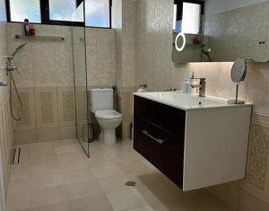 Apartament cu gradina privata