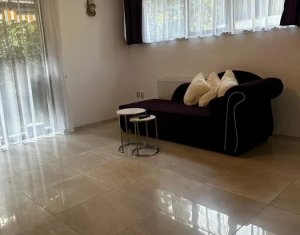Apartament cu gradina privata