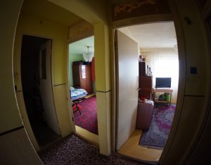 Vanzare apartament 3 camere, decomandat, zona Marasti
