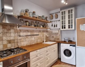 Apartament decomandat cu 3 camere, etaj 3, zona Nasaud