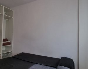 Apartament decomandat cu 3 camere, etaj 3, zona Nasaud
