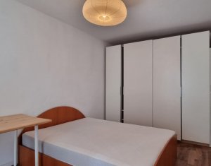 Apartament decomandat cu 3 camere, etaj 3, zona Nasaud