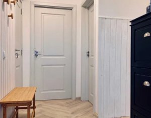 Vanzare apartament 2 camere finisat si mobilat modern, zona centrala