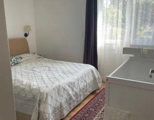 Vanzare apartament 3 camere, parcare subterana, Intre Lacuri