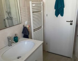 Vanzare apartament 3 camere, parcare subterana, Intre Lacuri