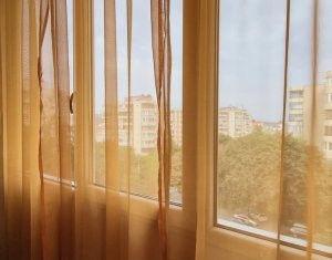 Apartament cu 4 camere decomandate, Aurel Vlaicu